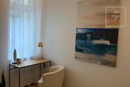 Premium three-bedroom apartment available for rent in the city center Budapest 5th district