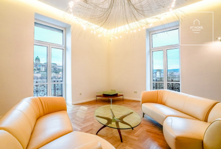 Three-bedroom luxury apartment with a panoramic view of the Danube, Budapest V. district Lipótváros