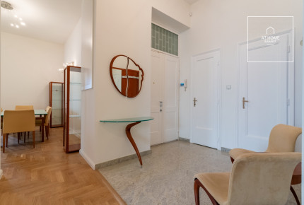 Three-bedroom luxury apartment with a panoramic view of the Danube, Budapest V. district Lipótváros