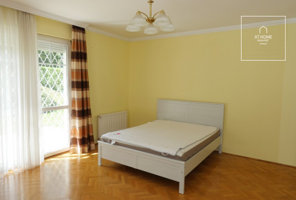 3 bedroom apartment with garden connection for rent Budapest II. district, Csatárka