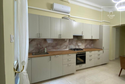 Two-bedroom apartment in the city center for rent, Budapest, district 5 Downtown