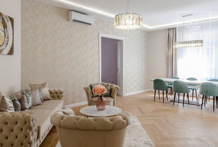 Newly furnished and renovated apartment in classical building in the Centre of Budapest