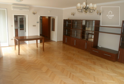 Three-bedroom apartment in a green area for rent Budapest II. district, Kurucles