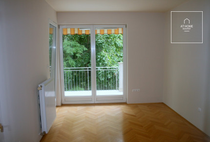 Three-bedroom apartment in a green area for rent Budapest II. district, Kurucles