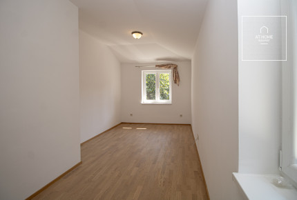 A greenbelt family house is for rent in 12th district of Budapest, Normafa