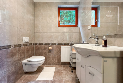 2 bedroom premium apartment with garden connection Budapest district 3