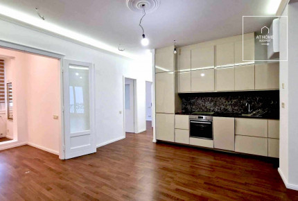 Three-bedroom apartment for rent in Budapest\'s 7th district, Erzsébetváros.