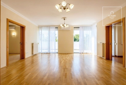 Három hálószobás zöldövezeti penthouse lakás kiadó Budapest II. kerület, Pasarét