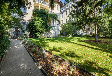 Gyönyörűen felújított egy hálószobás villa lakás Budapest II. kerület