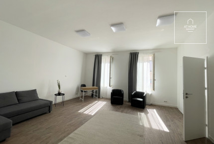 Premium two-bedroom flat with terrace is for rent Budapest 6th district,  Diplomatic Quarter