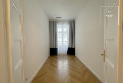 Three-bedroom premium apartment for rent in the 5th district of Budapest, City Center