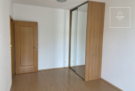 Modern three-bedroom apartment for rent in a residential complex in District II, Törökvész, Budapest