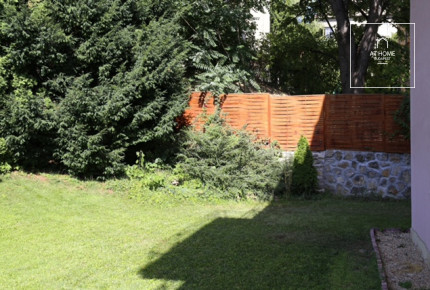 Three-bedroom garden-connected apartment in a green area for rent in the 2nd district of Budapest, Rézmál