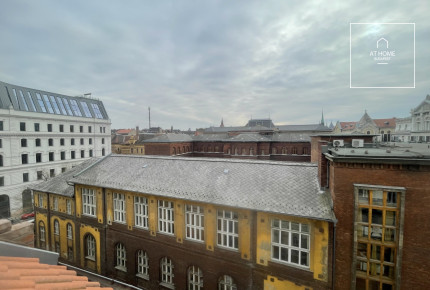 Roof apartment with a large floor area for sale, Budapest District 5, Lipótváros