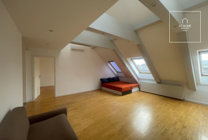 Roof apartment with a large floor area for sale, Budapest District 5, Lipótváros