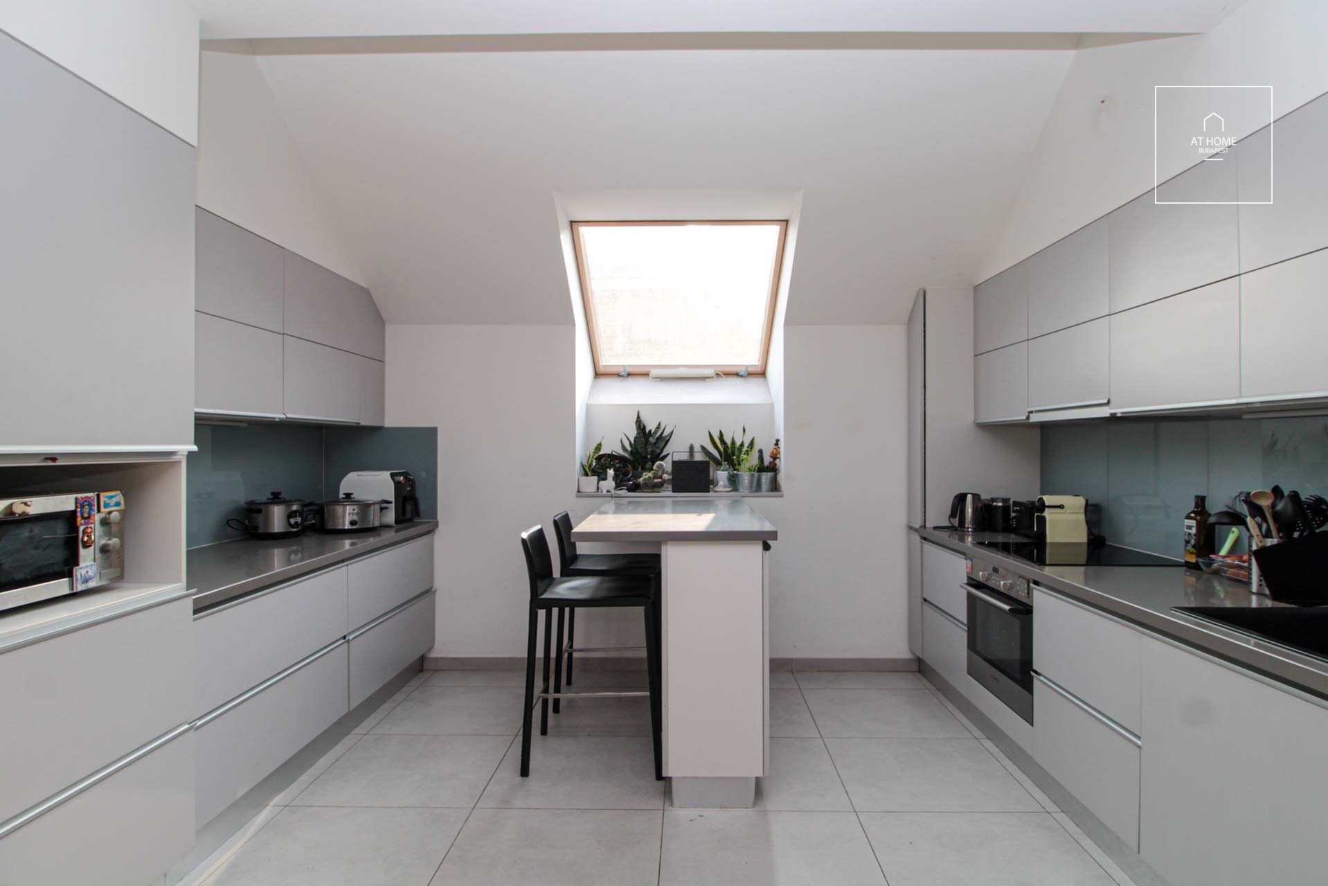 Apartment with terrace in Budapest VI. district, Terézváros