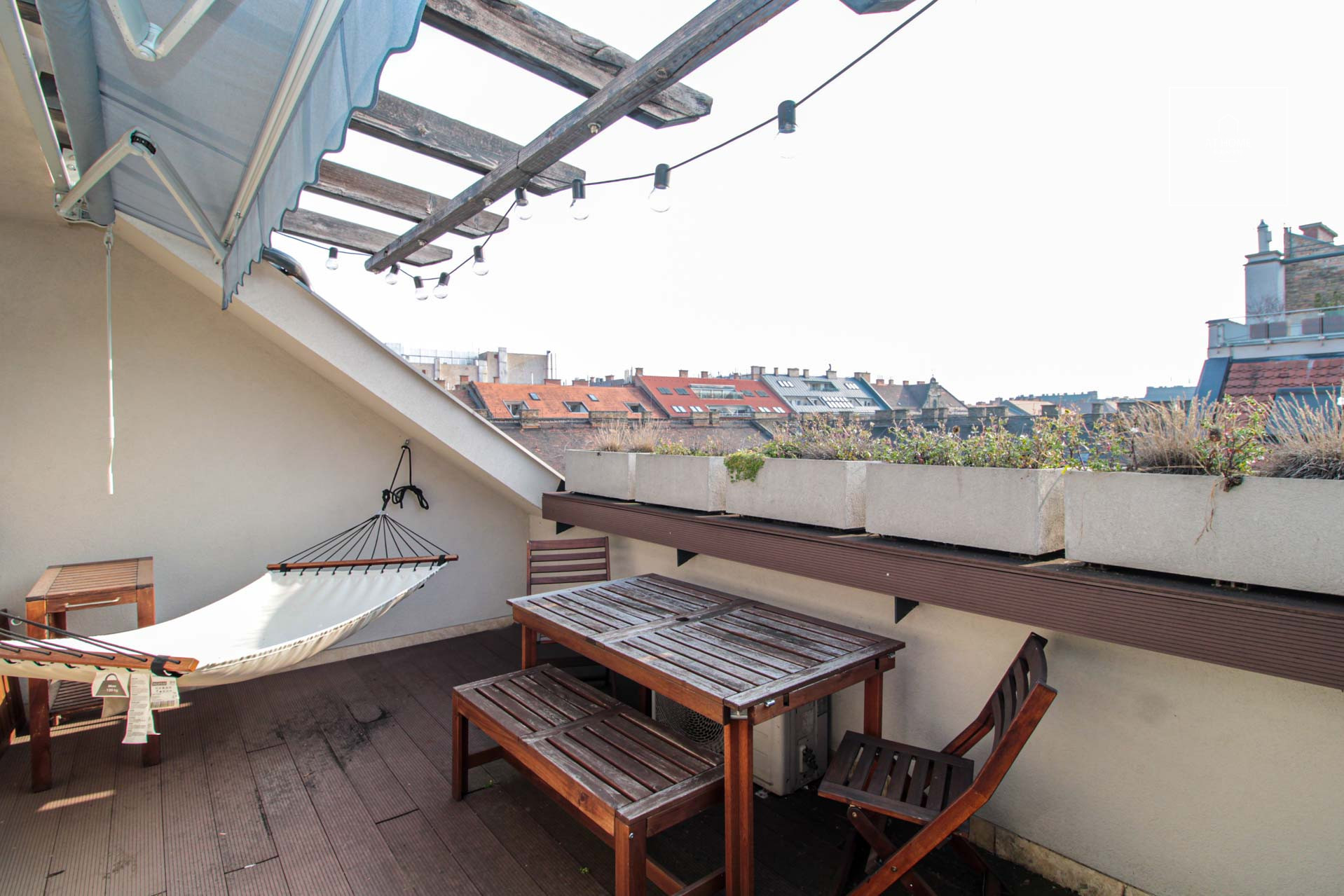 Apartment with terrace in Budapest VI. district, Terézváros