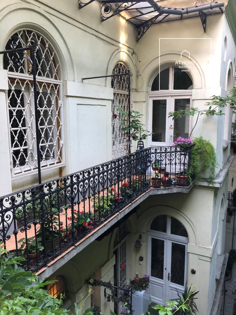 Modern apartment Budapest VIII. district,  Palotannegyed
