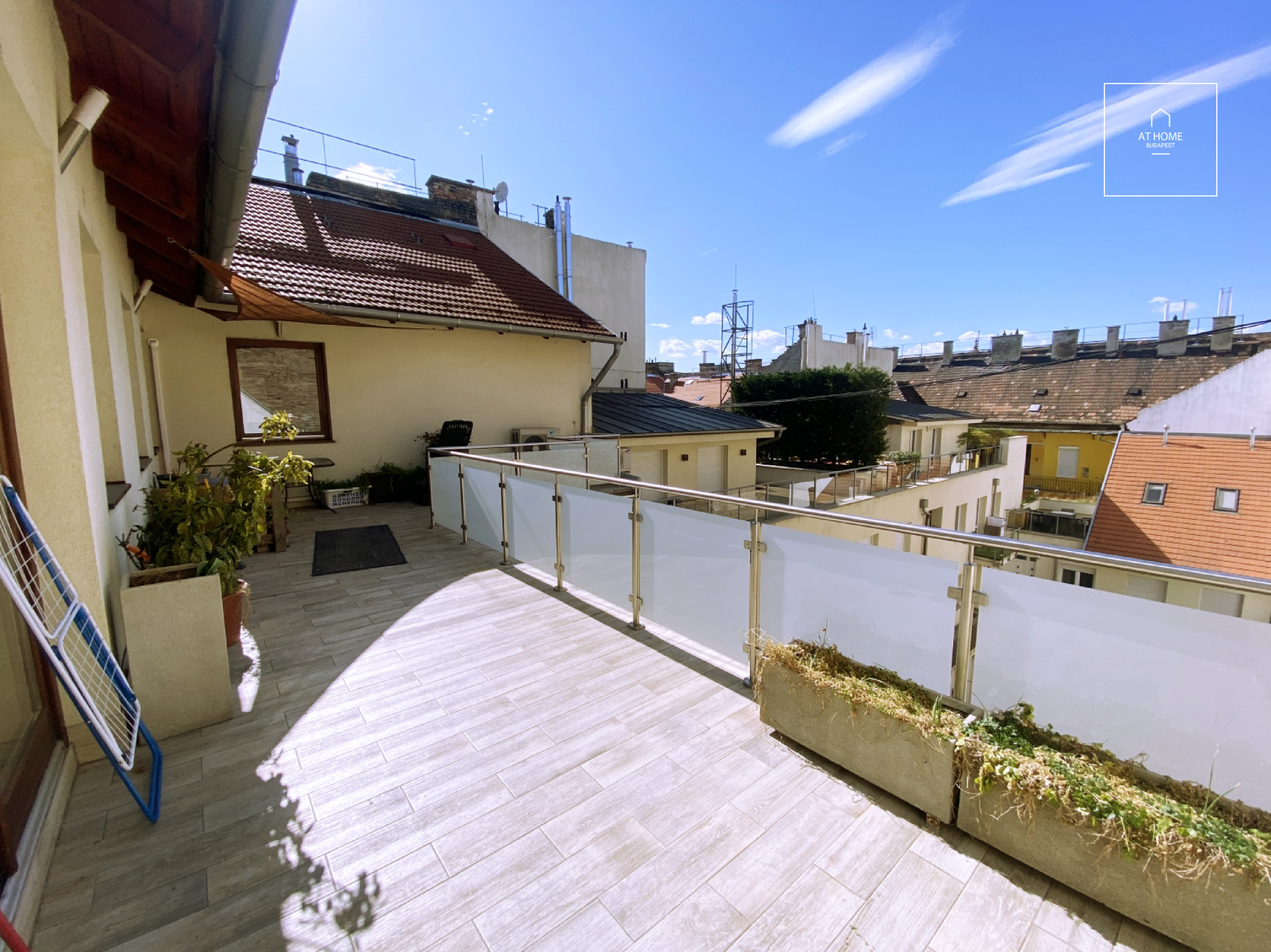 Spacious, beautiful penthouse apartment with large terrace and parking for rent Budapest 6th district, Downtown