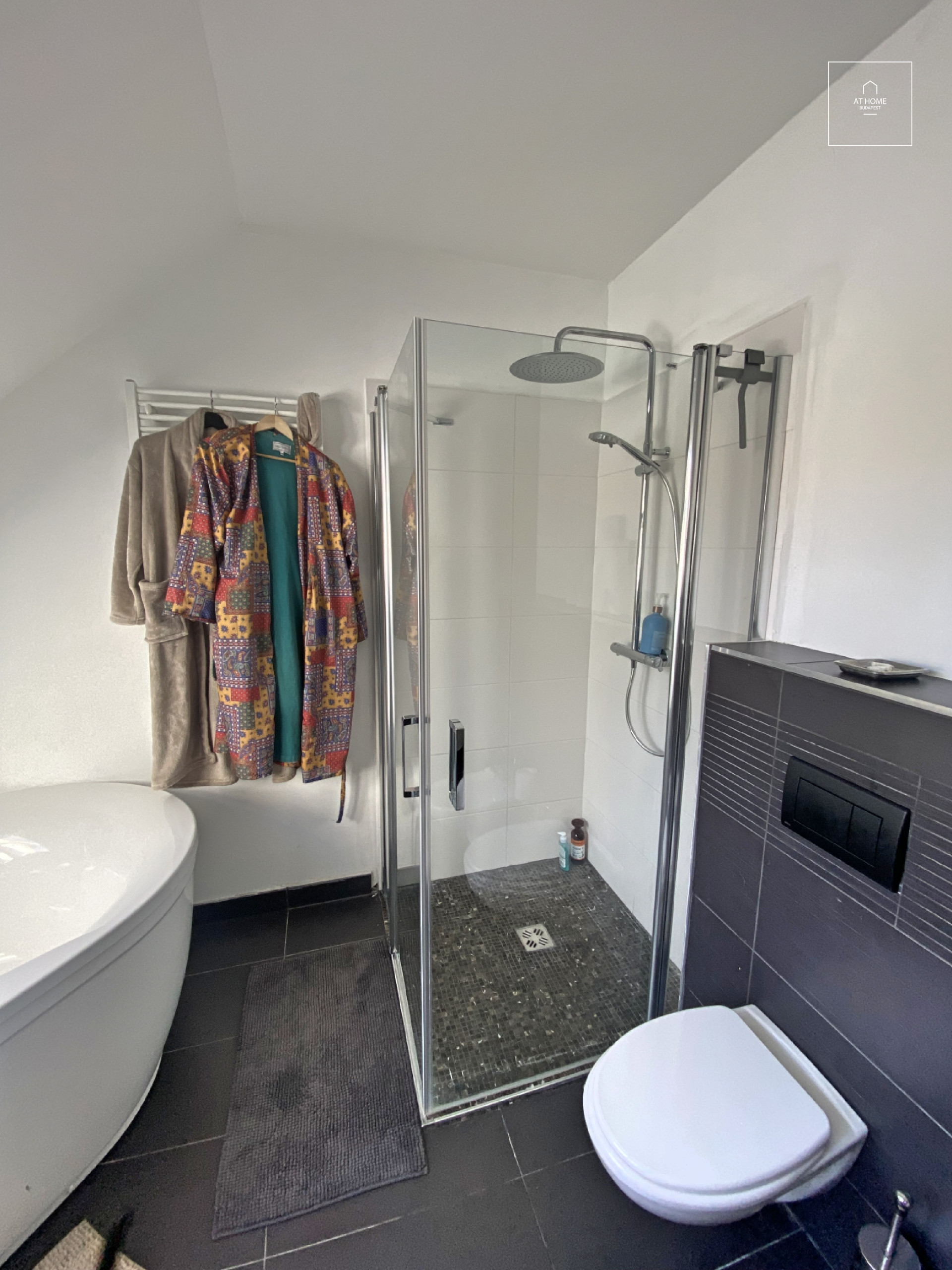 Spacious, beautiful penthouse apartment with large terrace and parking for rent Budapest 6th district, Downtown