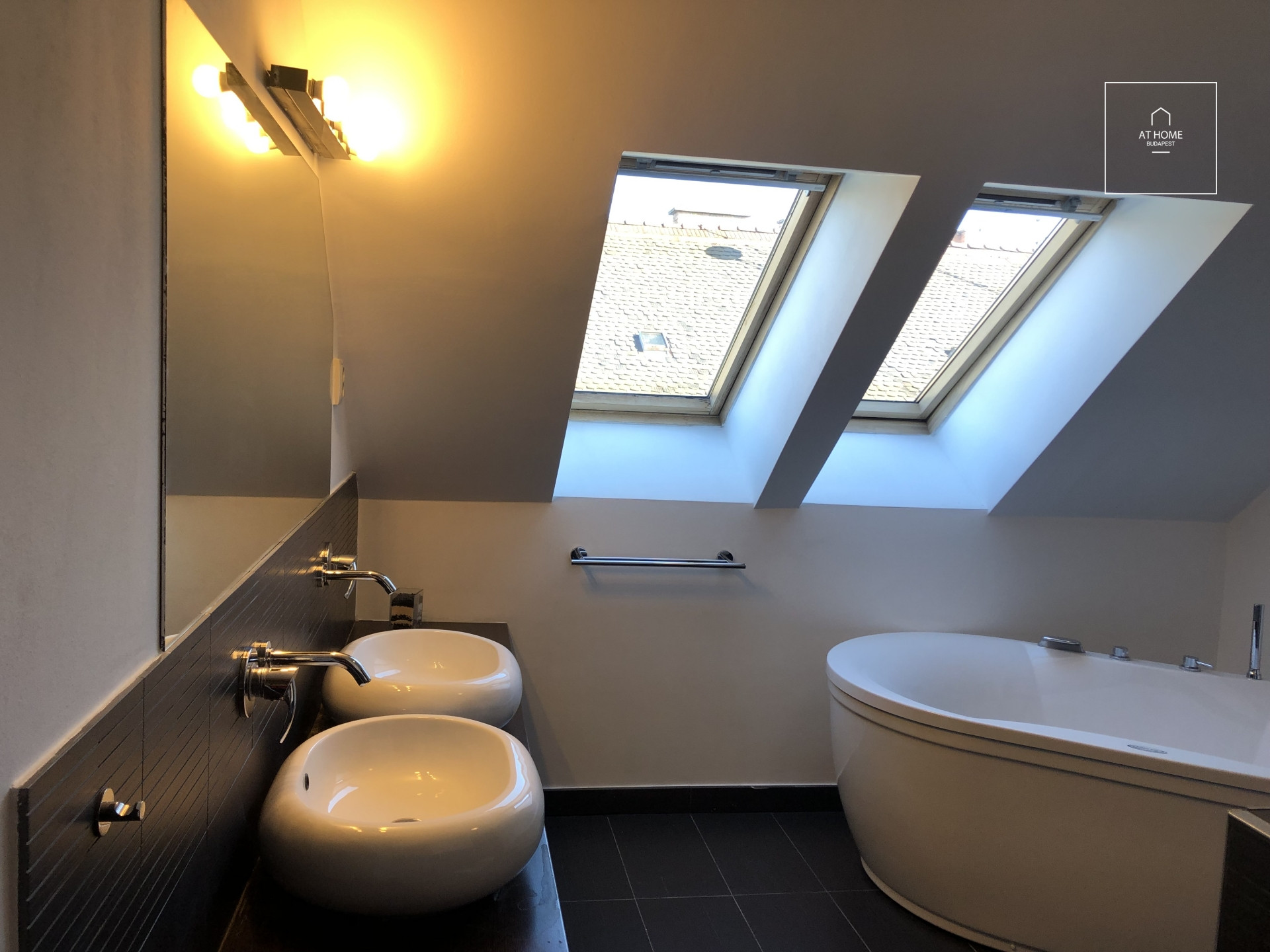 Spacious, beautiful penthouse apartment with large terrace and parking for rent Budapest 6th district, Downtown