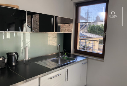 Spacious, beautiful penthouse apartment with large terrace and parking for rent Budapest 6th district, Downtown