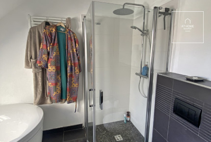 Káprázatos penthouse lakás kiadó nagy terasszal és parkolóval Budapest VI. kerület, Belváros