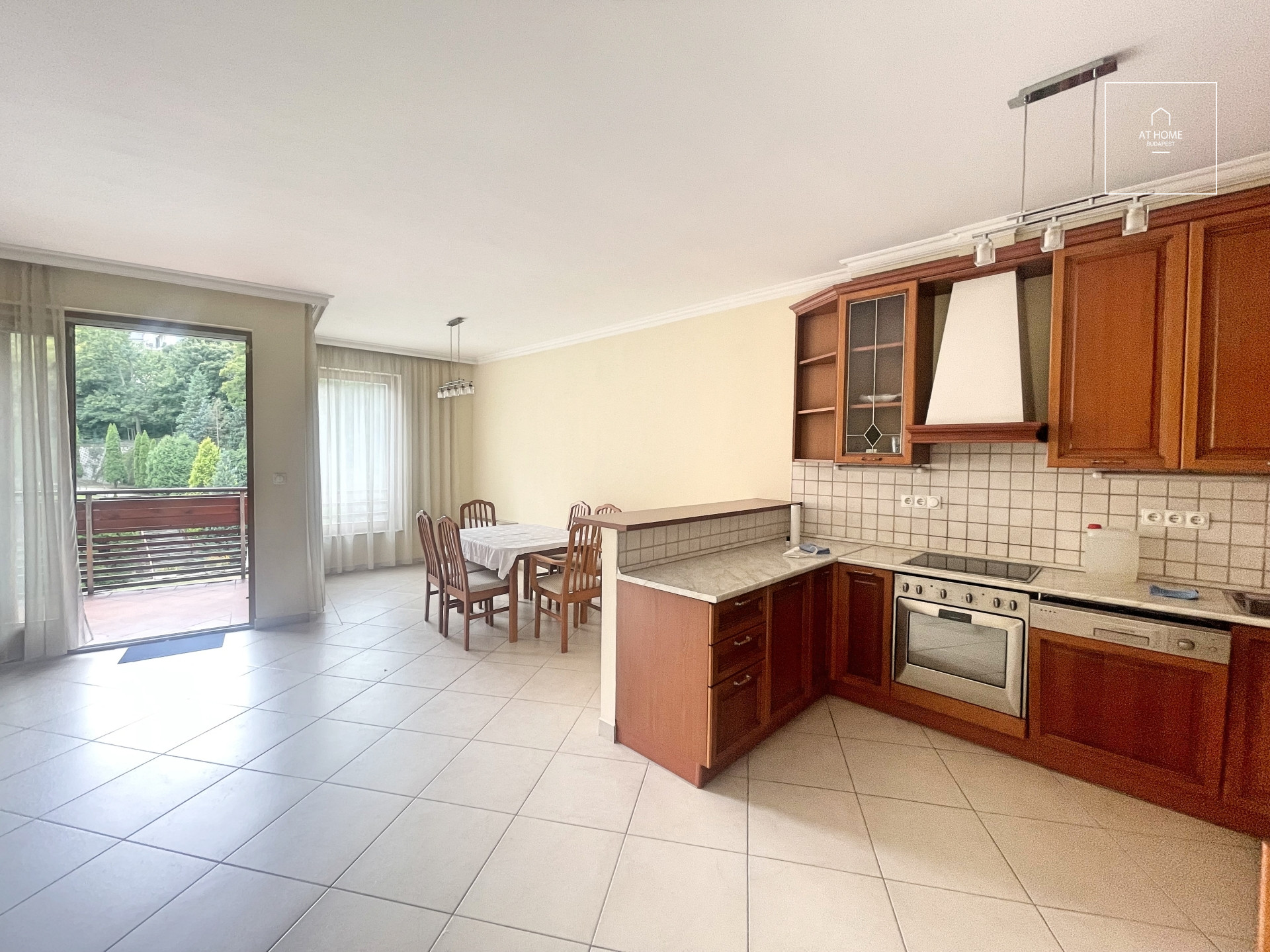 Wonderful apartment for rent Budapest II. district, Szépjuhászné