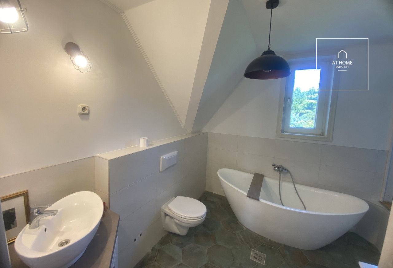 Panoramic Family Home in One of the Most Desirable Areas of Testvérhegy, District 3 of Budapest