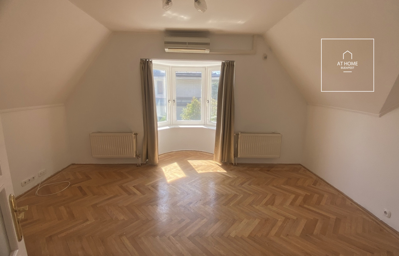 Panoramic Family Home in One of the Most Desirable Areas of Testvérhegy, District 3 of Budapest
