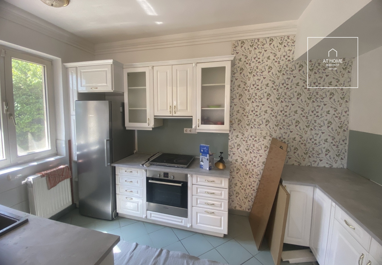 Panoramic Family Home in One of the Most Desirable Areas of Testvérhegy, District 3 of Budapest