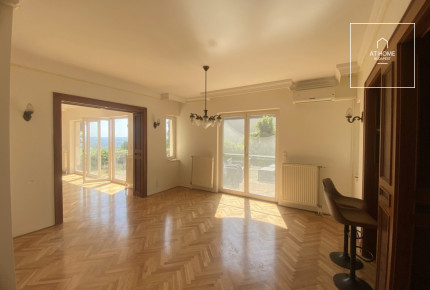 Panoramic Family Home for Sale in One of the Most Desirable Areas of Testvérhegy, District 3 of Budapest