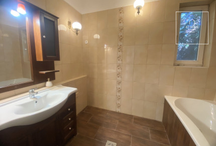 Panoramic Family Home for Sale in One of the Most Desirable Areas of Testvérhegy, District 3 of Budapest