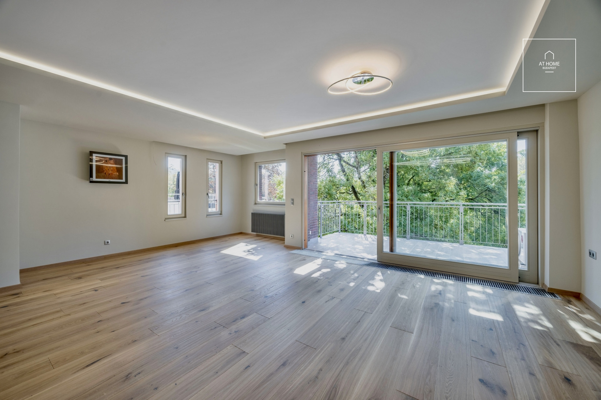 Premium Duplex Apartment with Huge Rooftop Terrace – Green Residential Area,  District II, Budapest