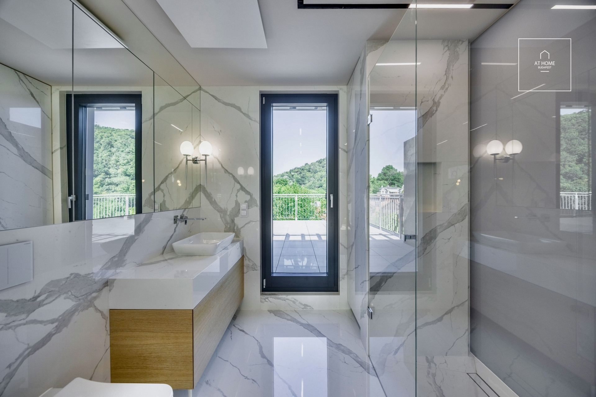 Premium Duplex Apartment with Huge Rooftop Terrace – Green Residential Area,  District II, Budapest