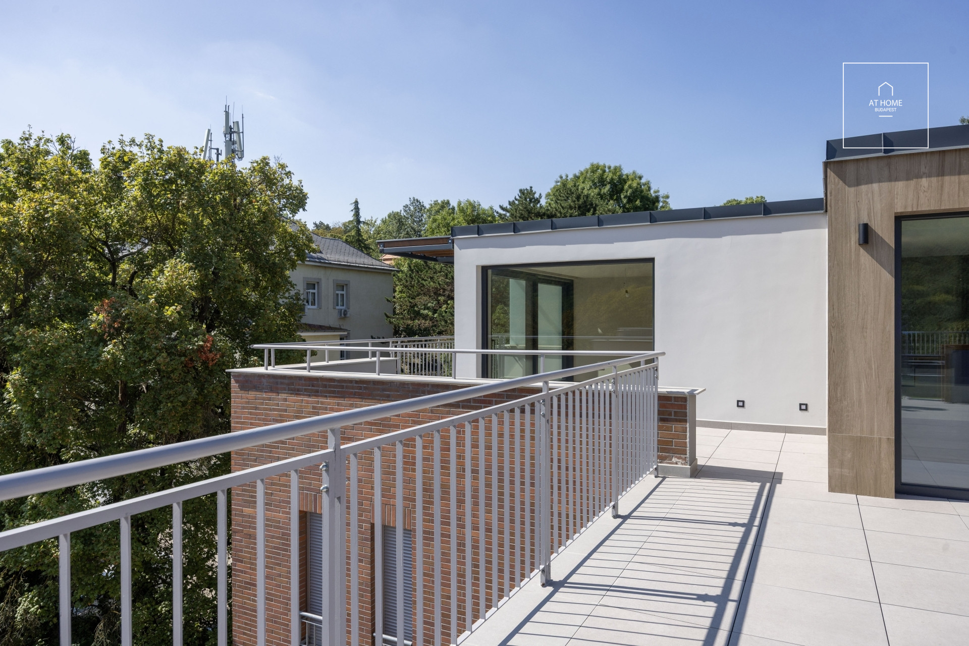 Premium Duplex Apartment with Huge Rooftop Terrace – Green Residential Area,  District II, Budapest