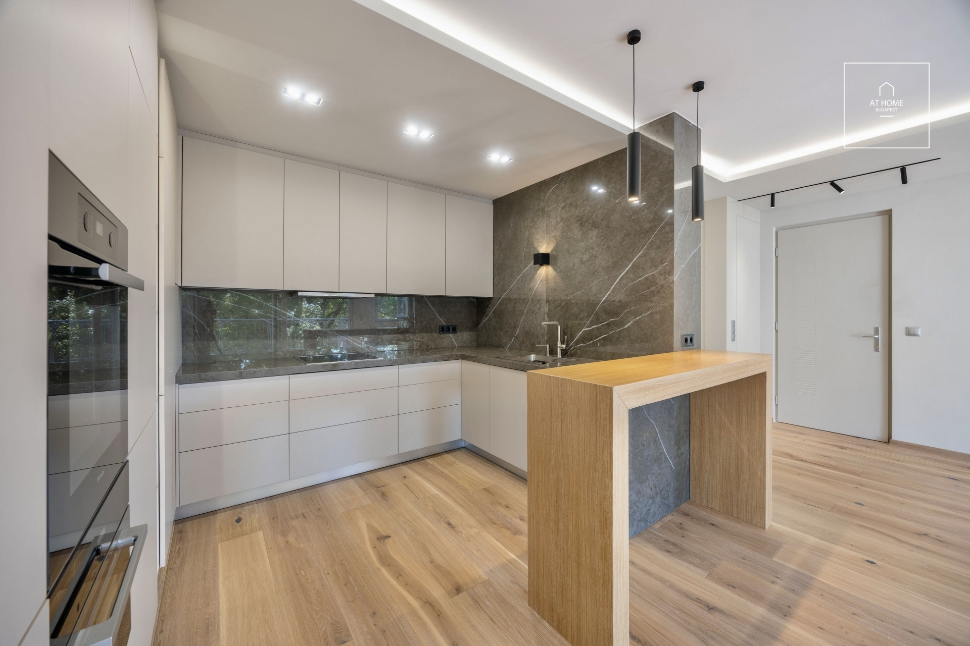 Premium Duplex Apartment with Huge Rooftop Terrace – Green Residential Area,  District II, Budapest