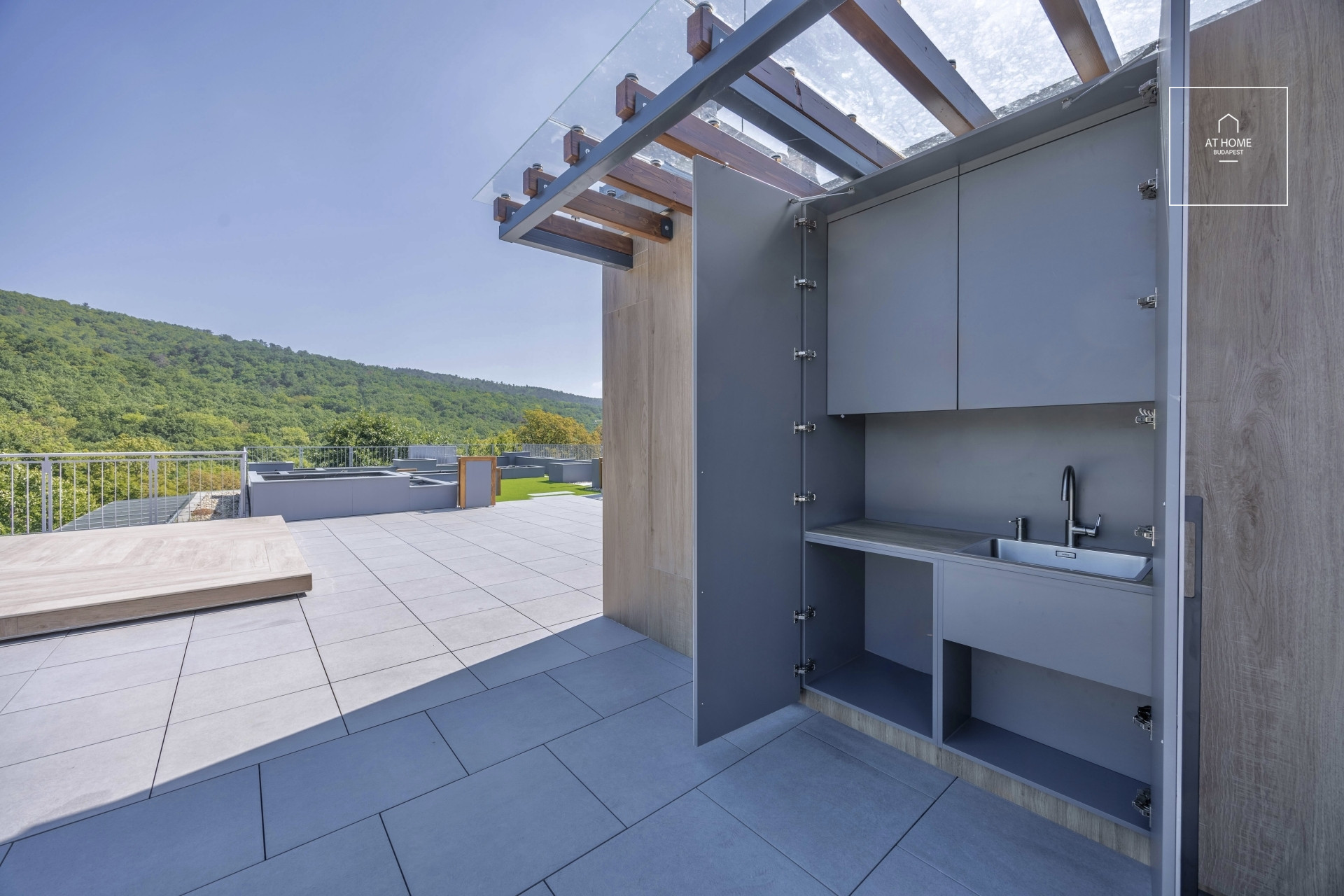 Premium Duplex Apartment with Huge Rooftop Terrace – Green Residential Area,  District II, Budapest