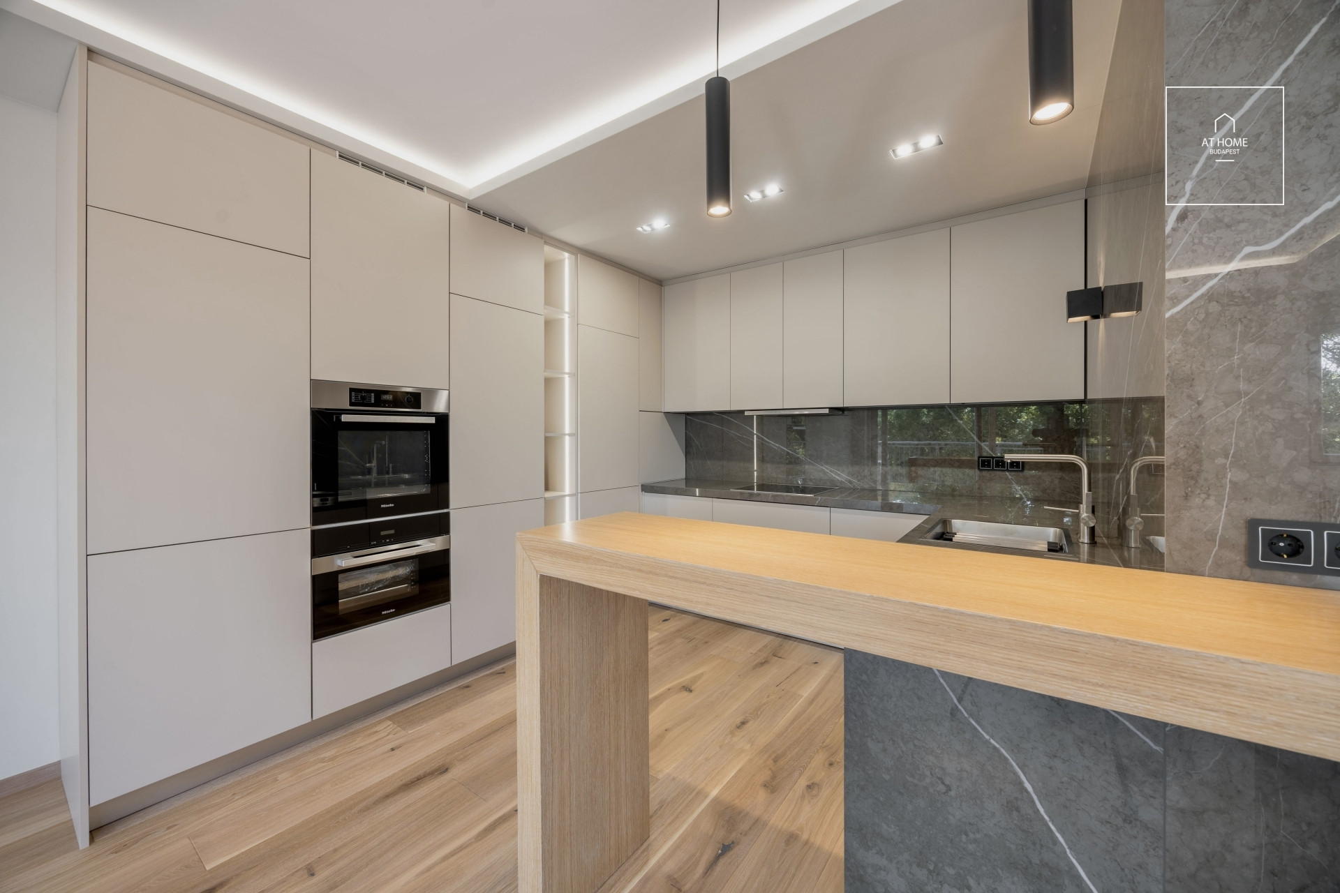Premium Duplex Apartment with Huge Rooftop Terrace – Green Residential Area,  District II, Budapest