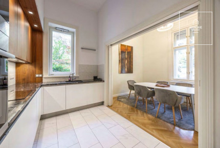 Stunning apartment in villa with garden and views for rent Budapest II. district, Rózsadomb