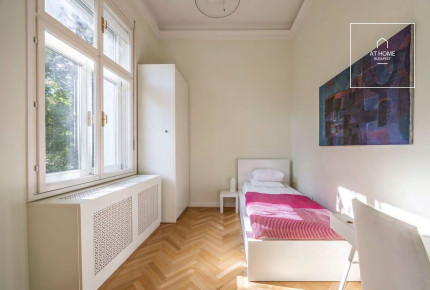 Stunning apartment in villa with garden and views for rent Budapest II. district, Rózsadomb