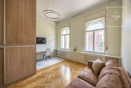 Stunning apartment in villa with garden and views for rent Budapest II. district, Rózsadomb