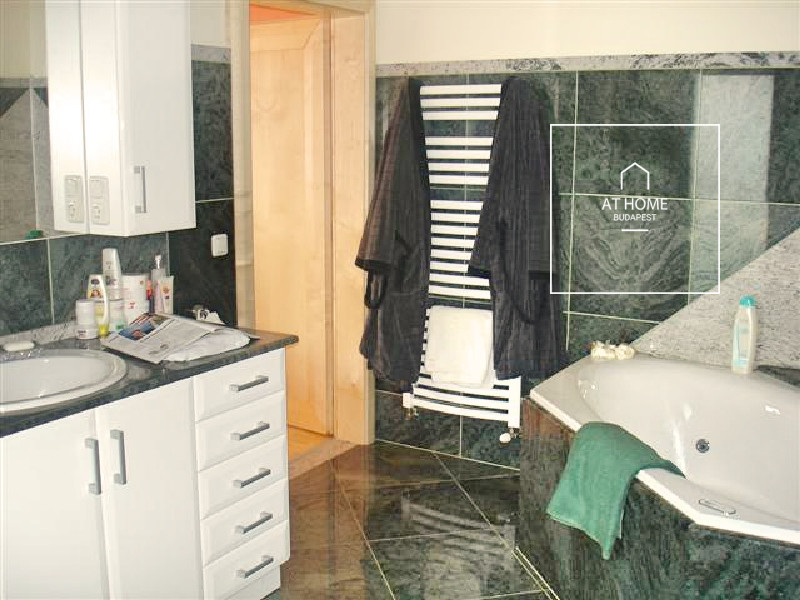 Gyönyörű Önálló családi ház  Budapest III. kerület, Ürömhegy