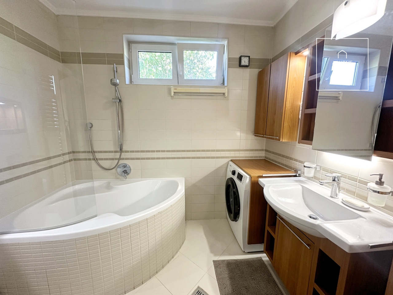 Refurbished detached house for rent  II/A. district, Pesthidegkút