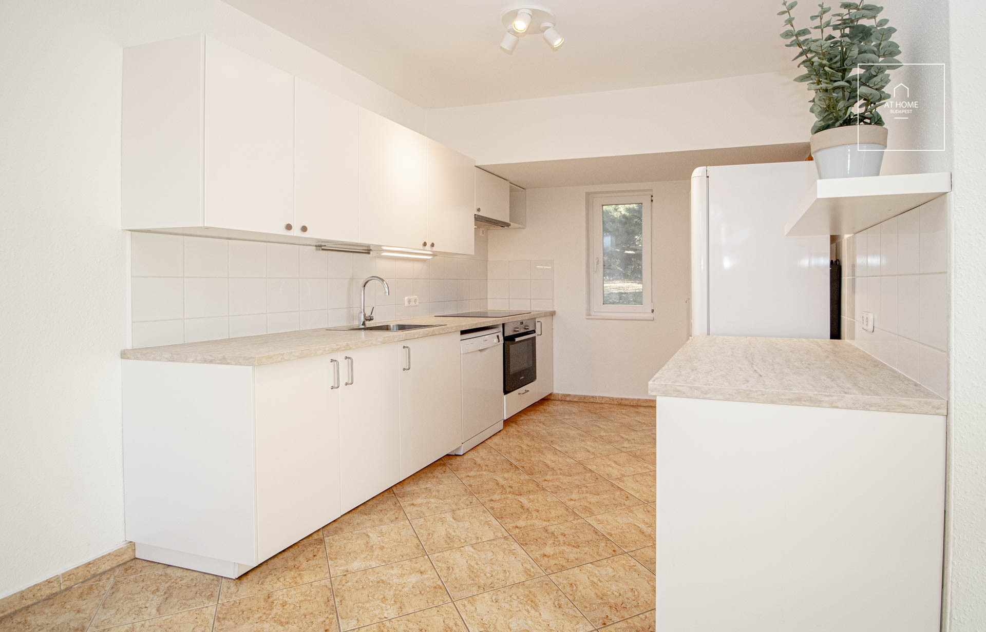 Beautiful semi-detached house for rent Budapest II. district, Szemlőhegy