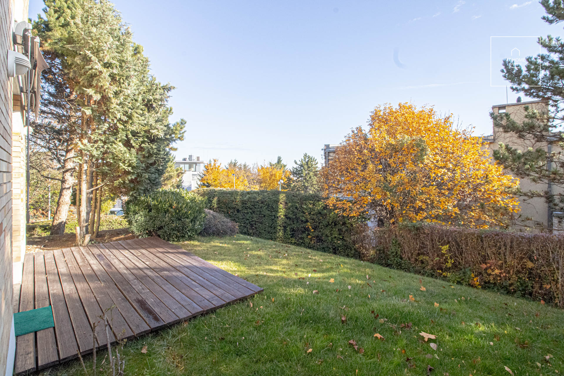 Beautiful semi-detached house for rent Budapest II. district, Szemlőhegy