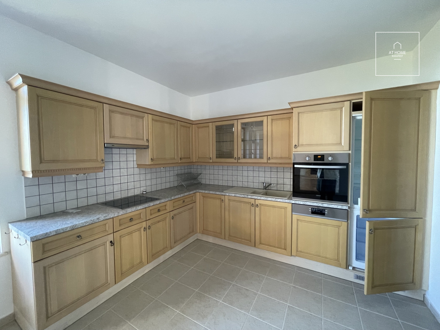 Apartment in a green area for rent Budapest XII. district, Svábhegy