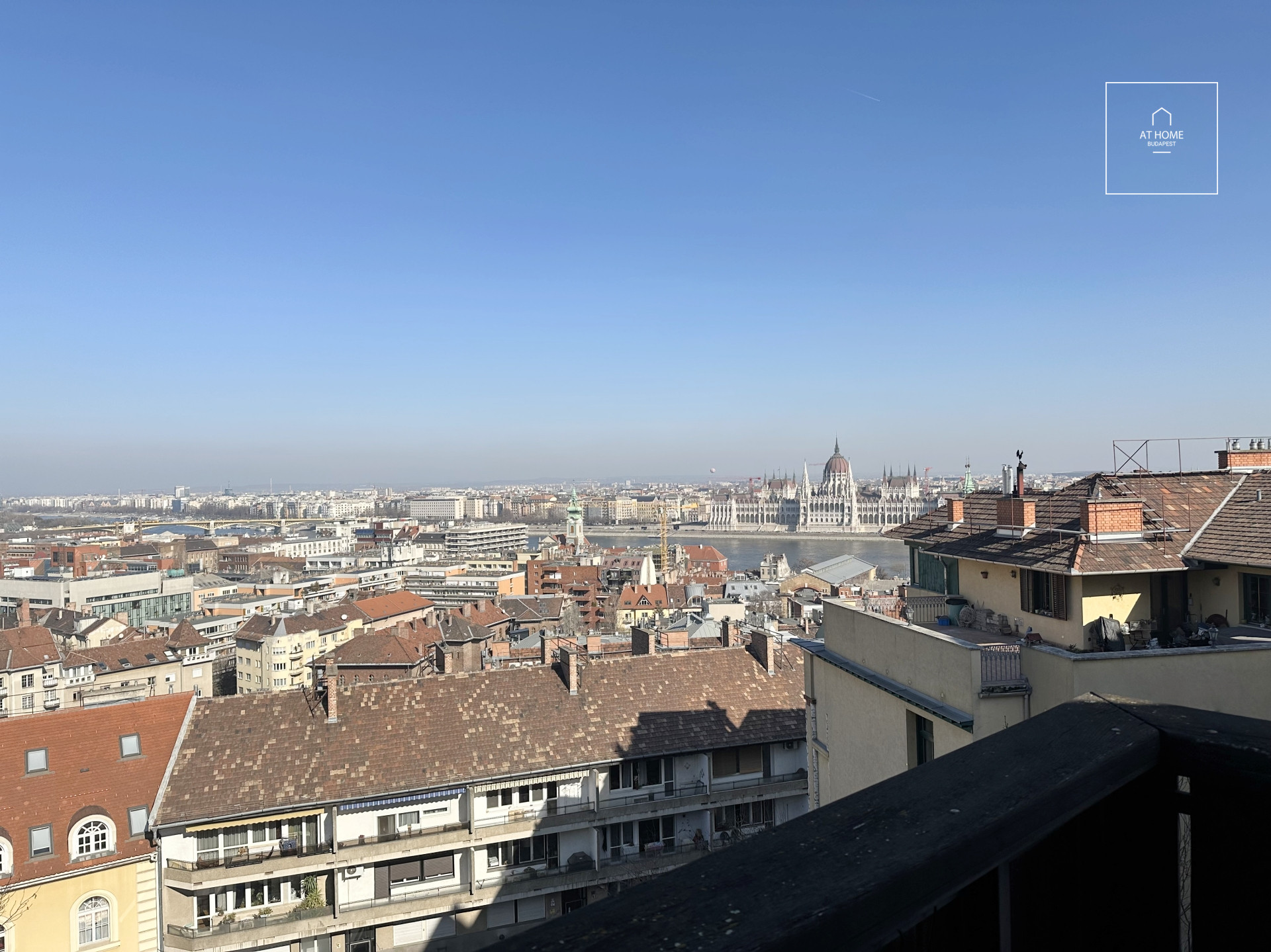 Renovated 186 m², two-story apartment with 4 bedrooms in District I