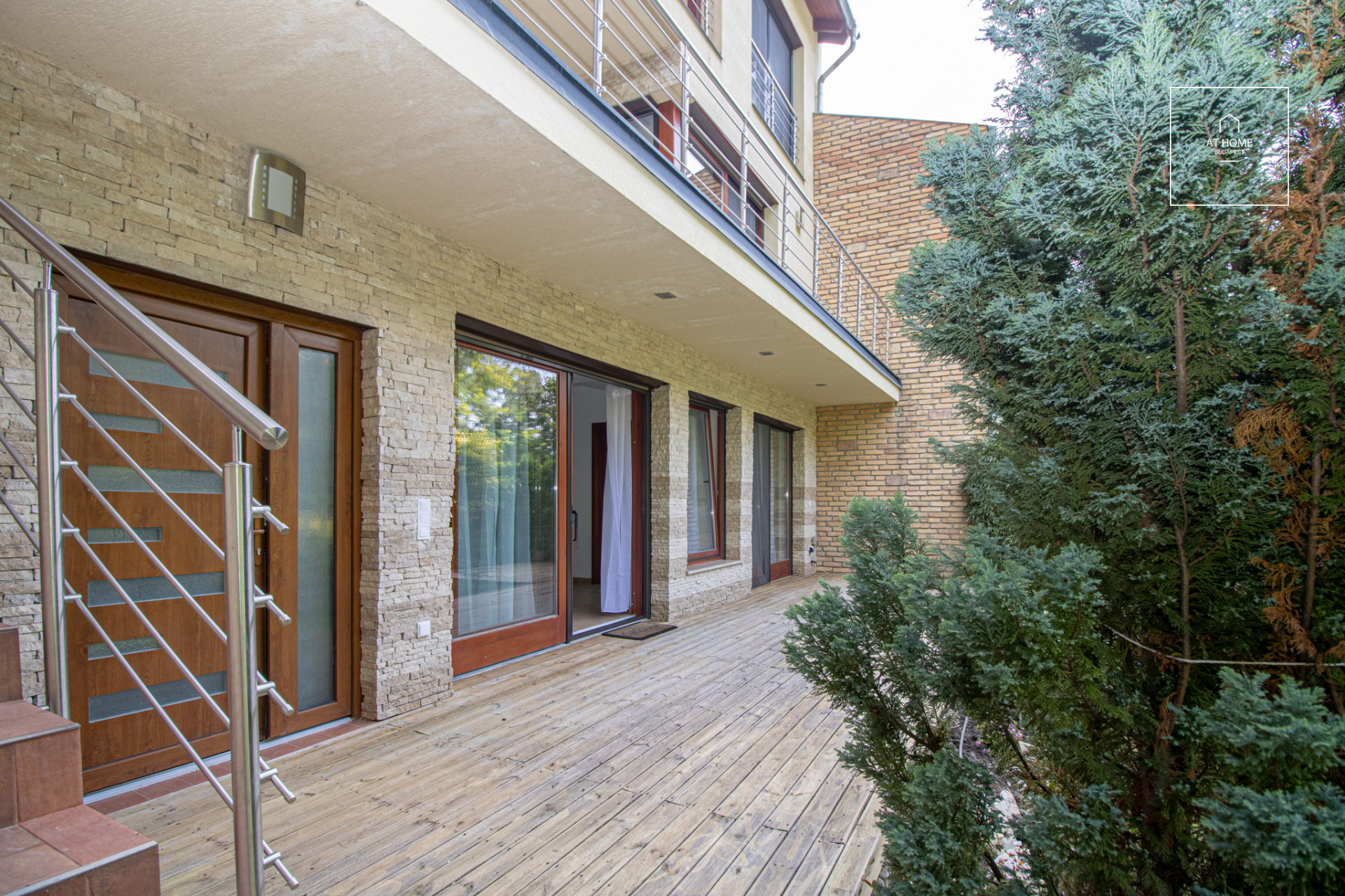 Exclusive detached house for rent Budapest XII. district, Farkasvölgy