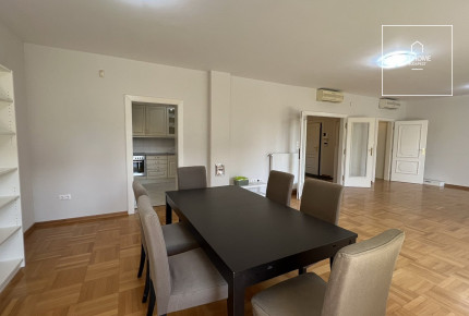 Three-bedroom garden-connected apartment for rent Budapest II. district, Rózsadomb